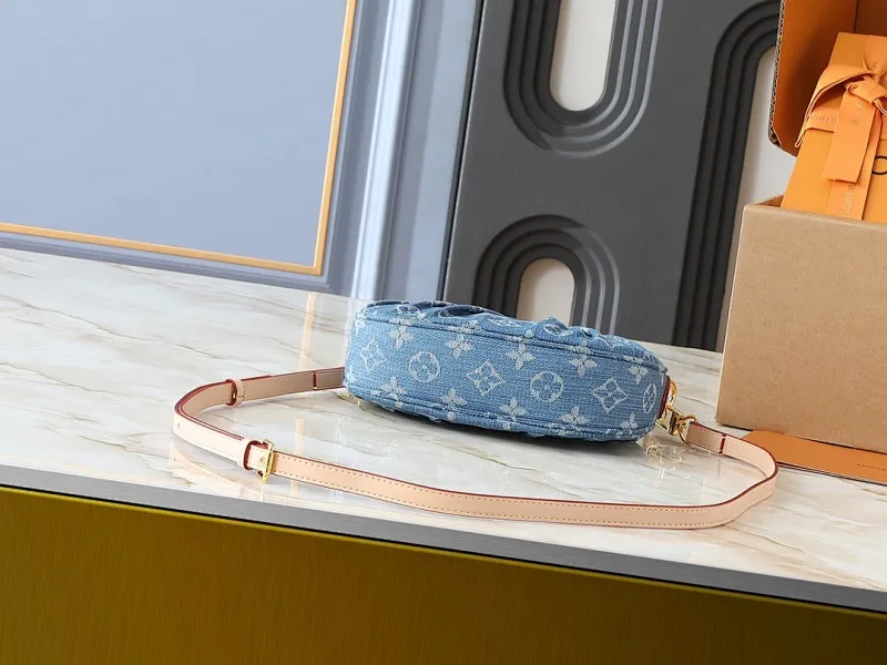 All Categories Official Website "Brand Women's Bags" Women's Bags 💙 LV 2025 New LV Crossbody Bag