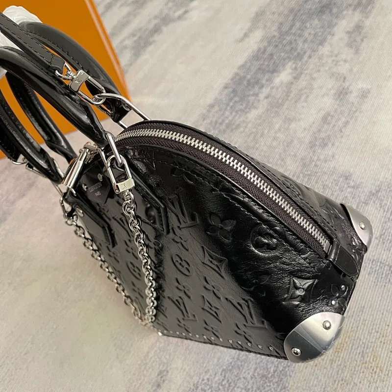 All Categories Official Website "Brand Women's Bags" Women's Bags 💙 LV 2026 New LV Crossbody Bag