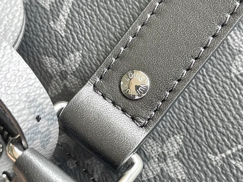 All Categories 💚 Authentic Grade Bags 💚 LV 2026 New LV Top Replica Crossbody Shoulder Bag