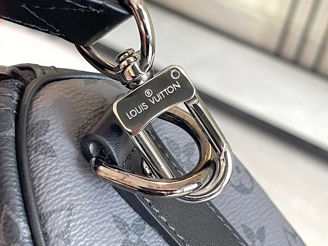 All Categories 💚 Authentic Grade Bags 💚 LV 2026 New LV Top Replica Crossbody Shoulder Bag
