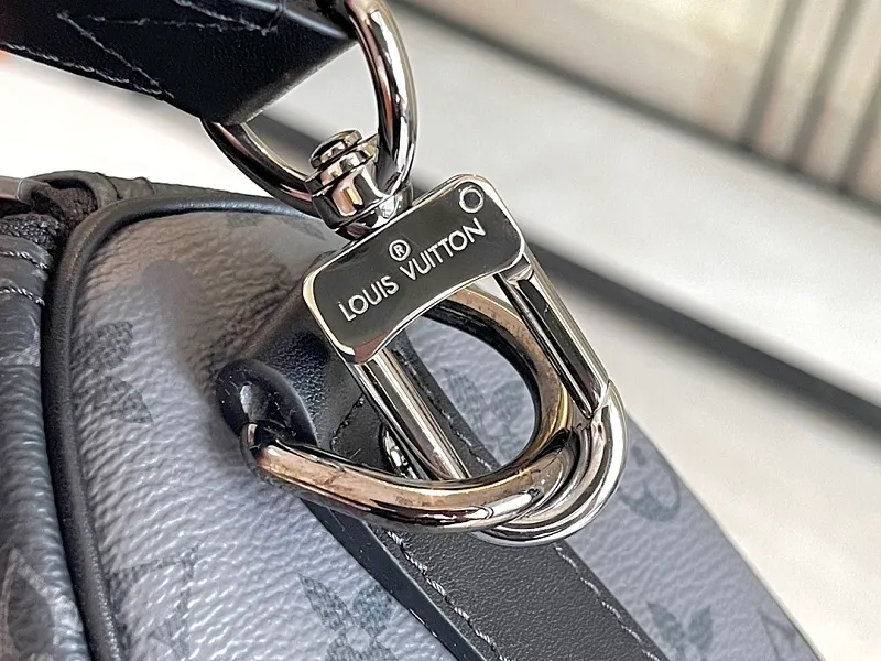 All Categories 💚 Authentic Grade Bags 💚 LV 2026 New LV Top Replica Crossbody Shoulder Bag