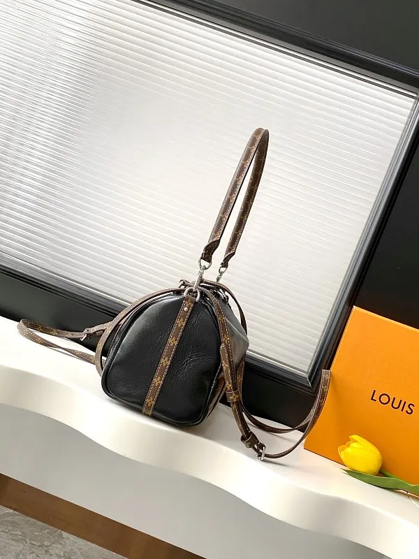 All Categories Official Website "Brand Women's Bags" Women's Bags 💙 LV 2026 Official Website New LV Crossbody Bag