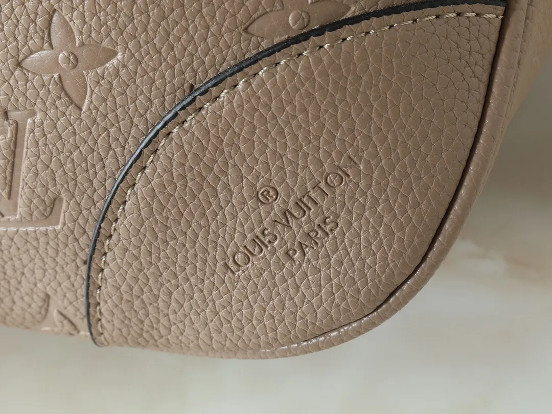 All Categories Official Website "Brand Women's Bags" Women's Bags 💙 LV 2025 New LV Crossbody Bag