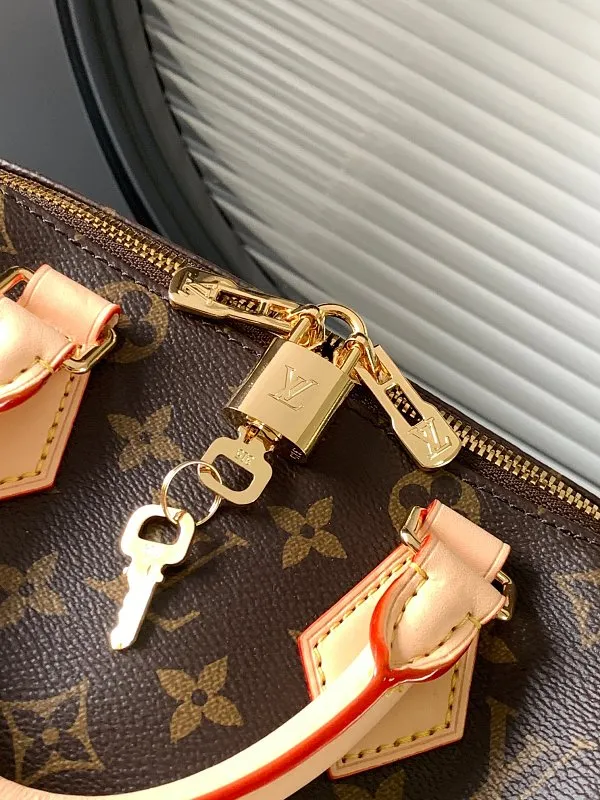 All Categories Official Website "Brand Women's Bags" Women's Bags 💙 LV 2026 Official Website New LV Crossbody Bag