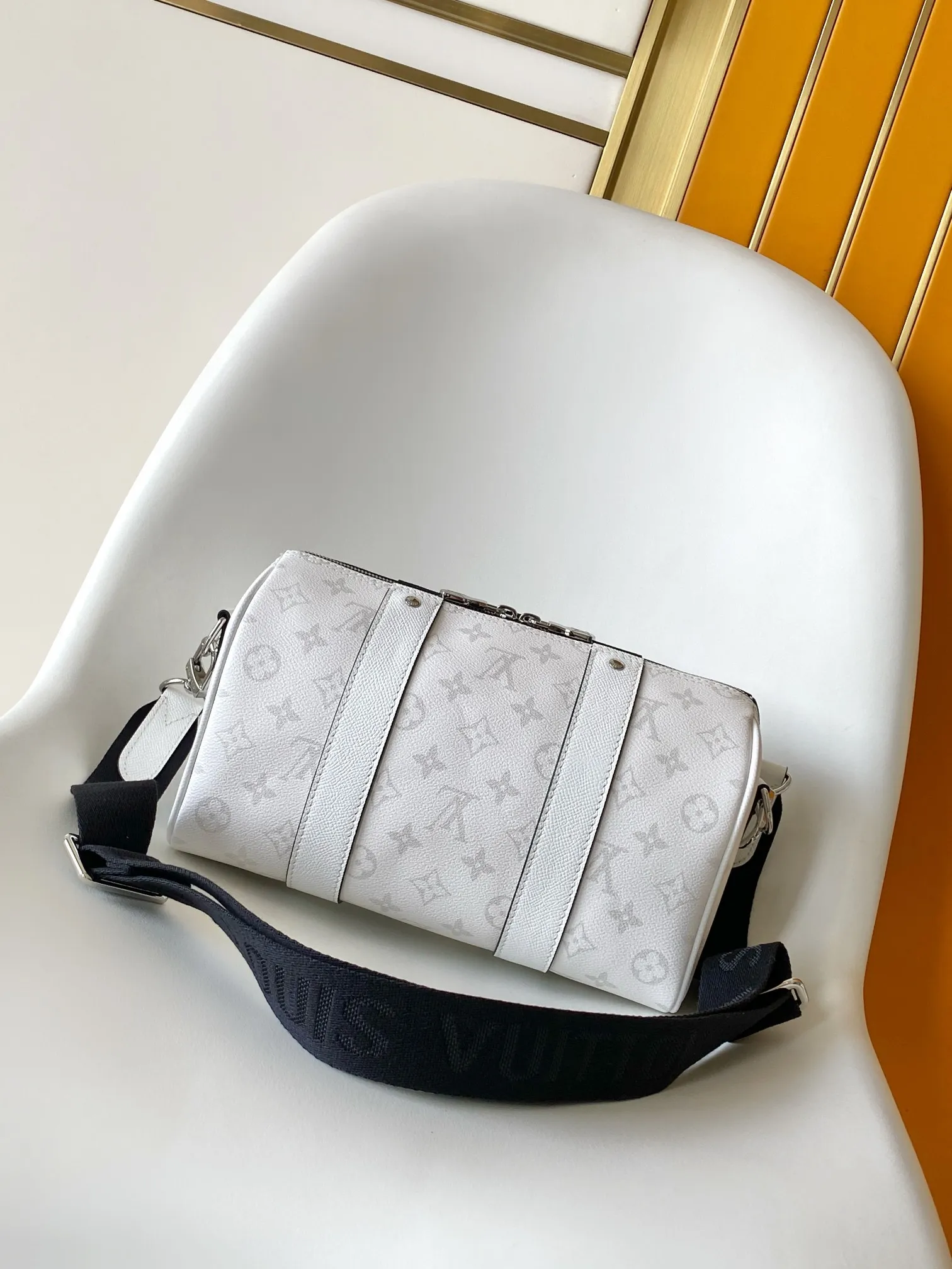All Categories Official Website "Brand Women's Bags" Women's Bags 💙 LV 2026 New LV Crossbody Bag