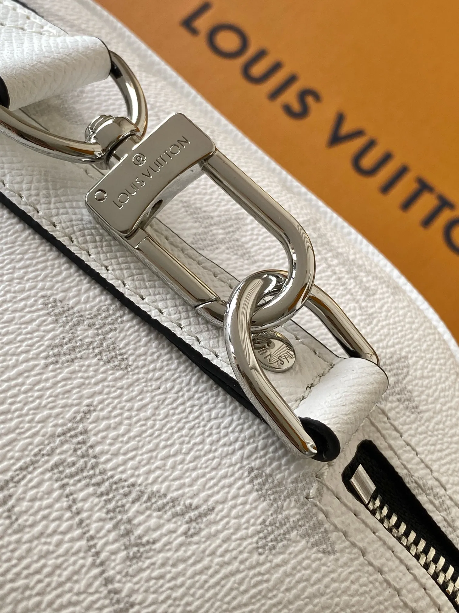 All Categories Official Website "Brand Women's Bags" Women's Bags 💙 LV 2026 New LV Crossbody Bag
