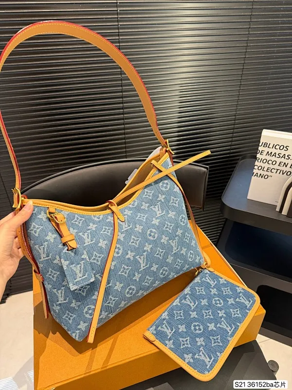 All categories Official website "Brand Women's Bags" Women's Bags 💙 LV 2025 new LV armpit bag
