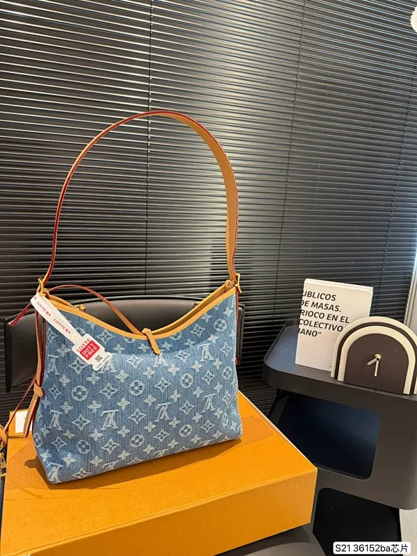 All categories Official website "Brand Women's Bags" Women's Bags 💙 LV 2025 new LV armpit bag