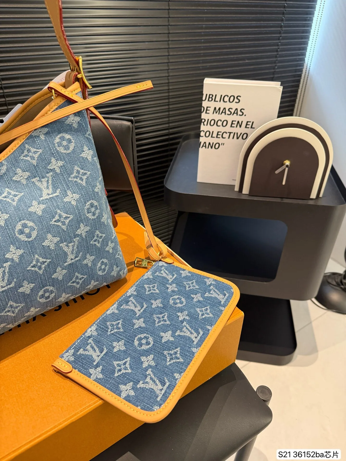 All categories Official website "Brand Women's Bags" Women's Bags 💙 LV 2025 new LV armpit bag