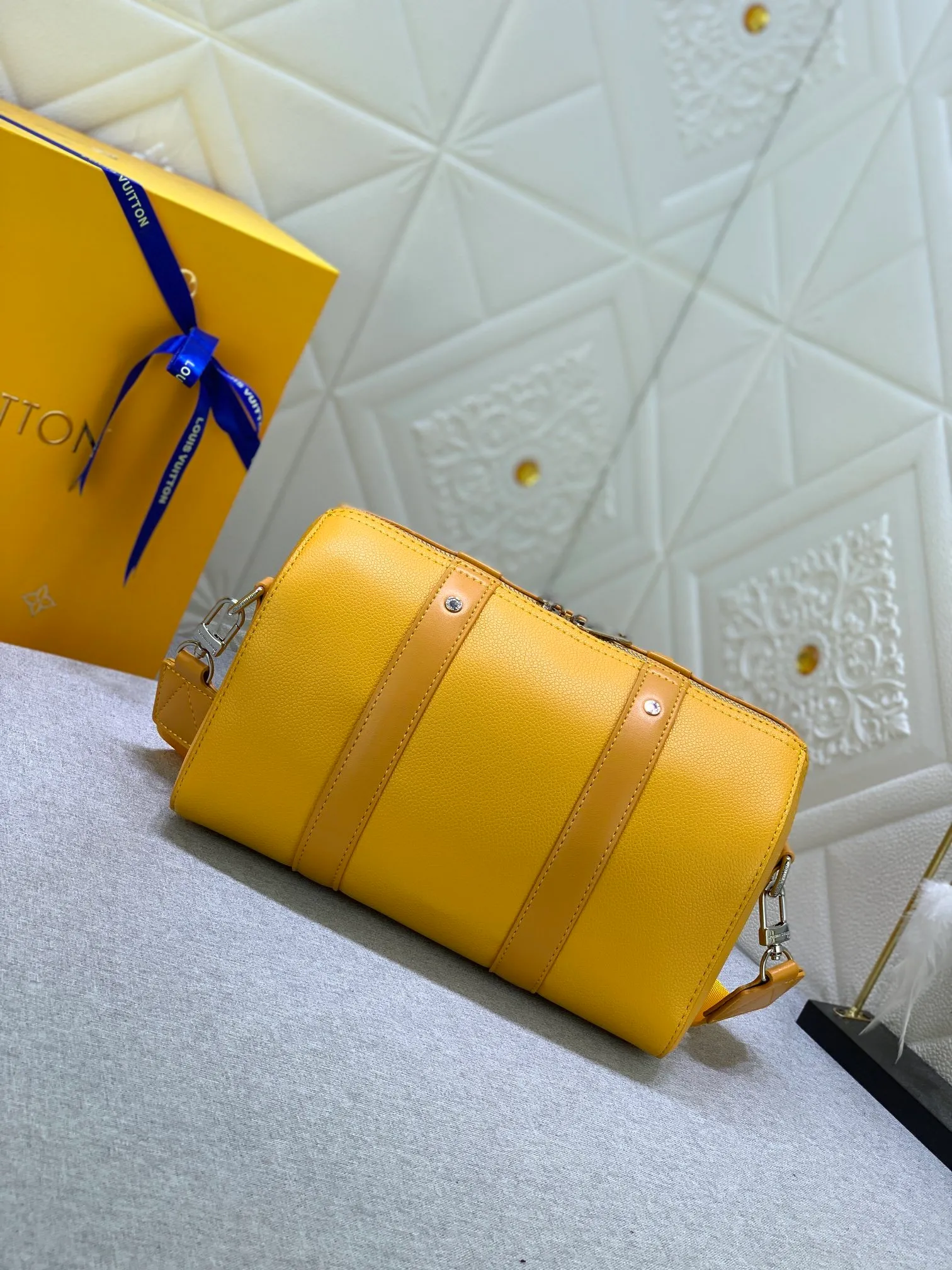 All categories Official website "Brand Women's Bags" Women's Bags 💙 LV replica LV, fine imitation LV bags, LV handbags, 2023 official latest version LV cowhide leather travel bag, bag factory, original material, size: 27-17-13CM