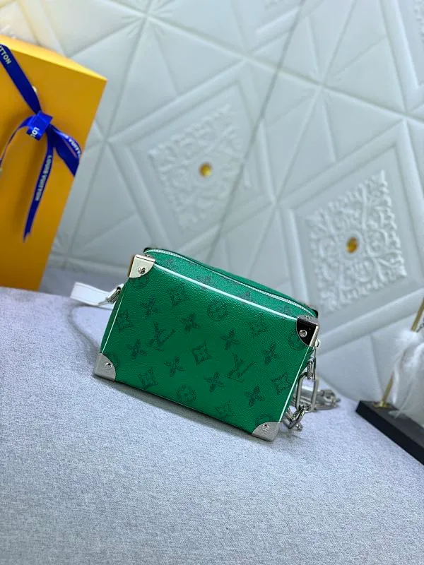 All Categories Official Website "Brand Women's Bags" Women's Bags 💙 LV has the new "Louis Vuitton!" signature printed on its vintage Monogram canvas and chunky chain, a mini soft trunk bag that is part of Virgil Abra's everyday LV capsule of the Men's Fall/Winter 2021-22 collection. Boxy shape and eight pieces of hardware to reinforce the corners. Can