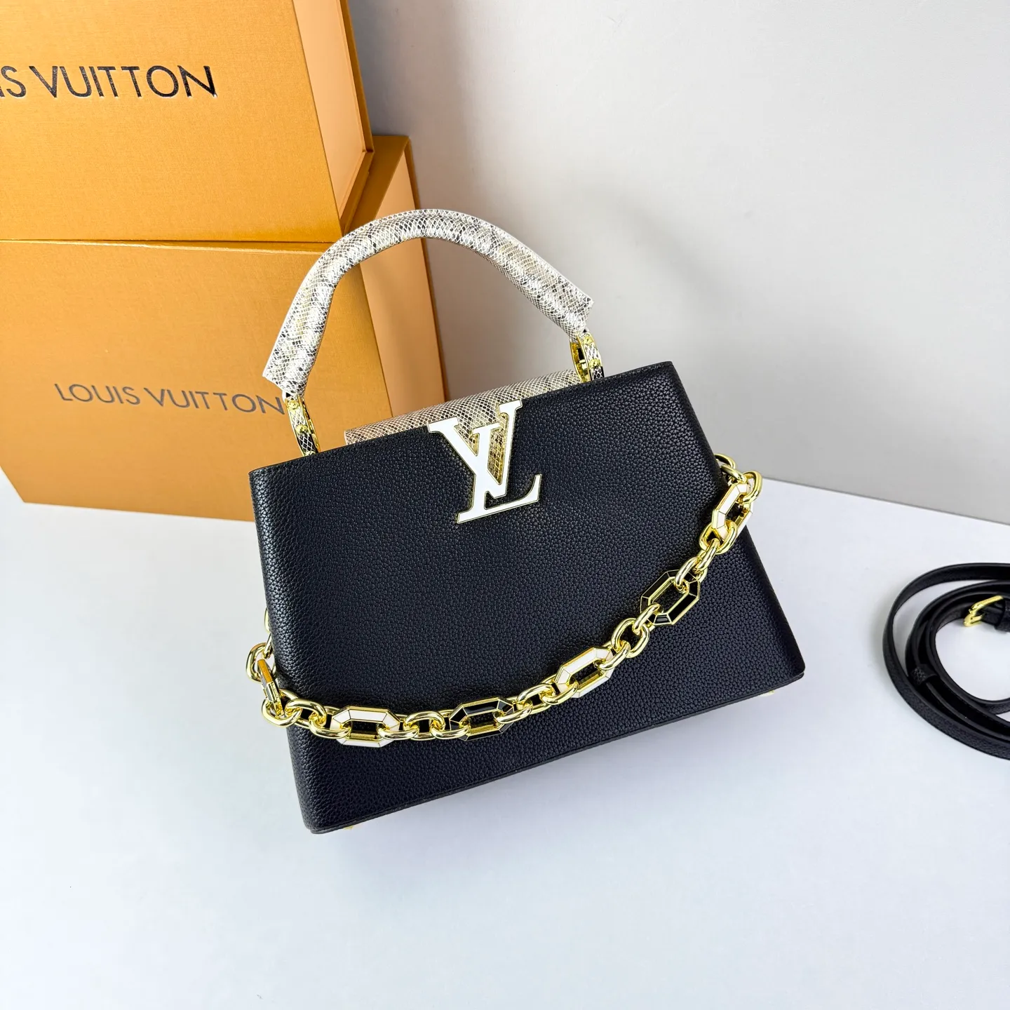 All Categories Official Website "Brand Women's Bags" Women's Bags 💙 LV LV 2026 New Crossbody Shoulder Bag