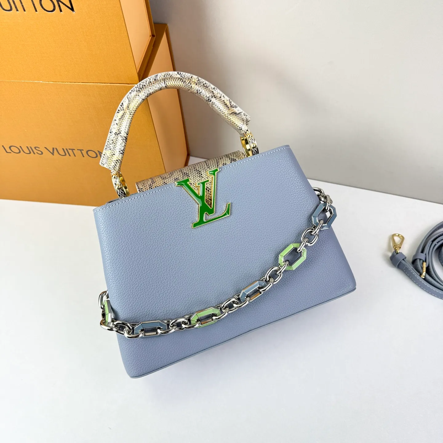 All Categories Official Website "Brand Women's Bags" Women's Bags 💙 LV LV 2026 New Crossbody Shoulder Bag