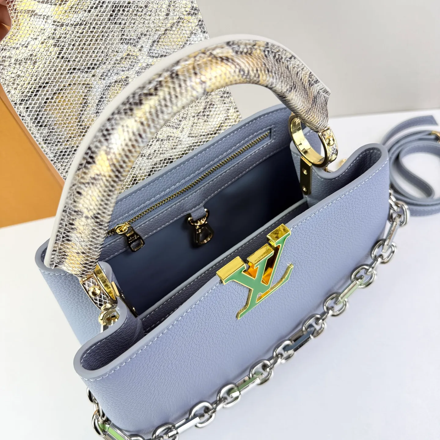 All Categories Official Website "Brand Women's Bags" Women's Bags 💙 LV LV 2026 New Crossbody Shoulder Bag