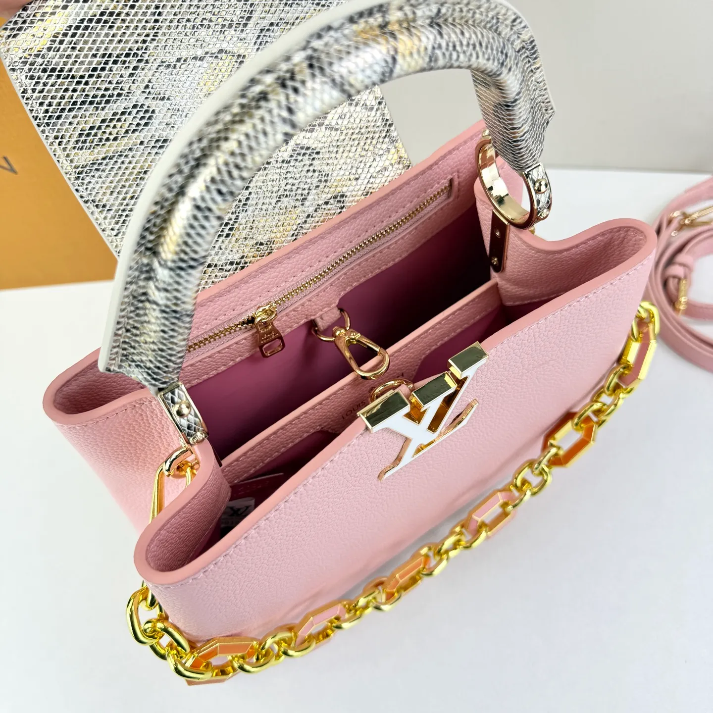 All Categories Official Website "Brand Women's Bags" Women's Bags 💙 LV LV 2026 New Crossbody Shoulder Bag