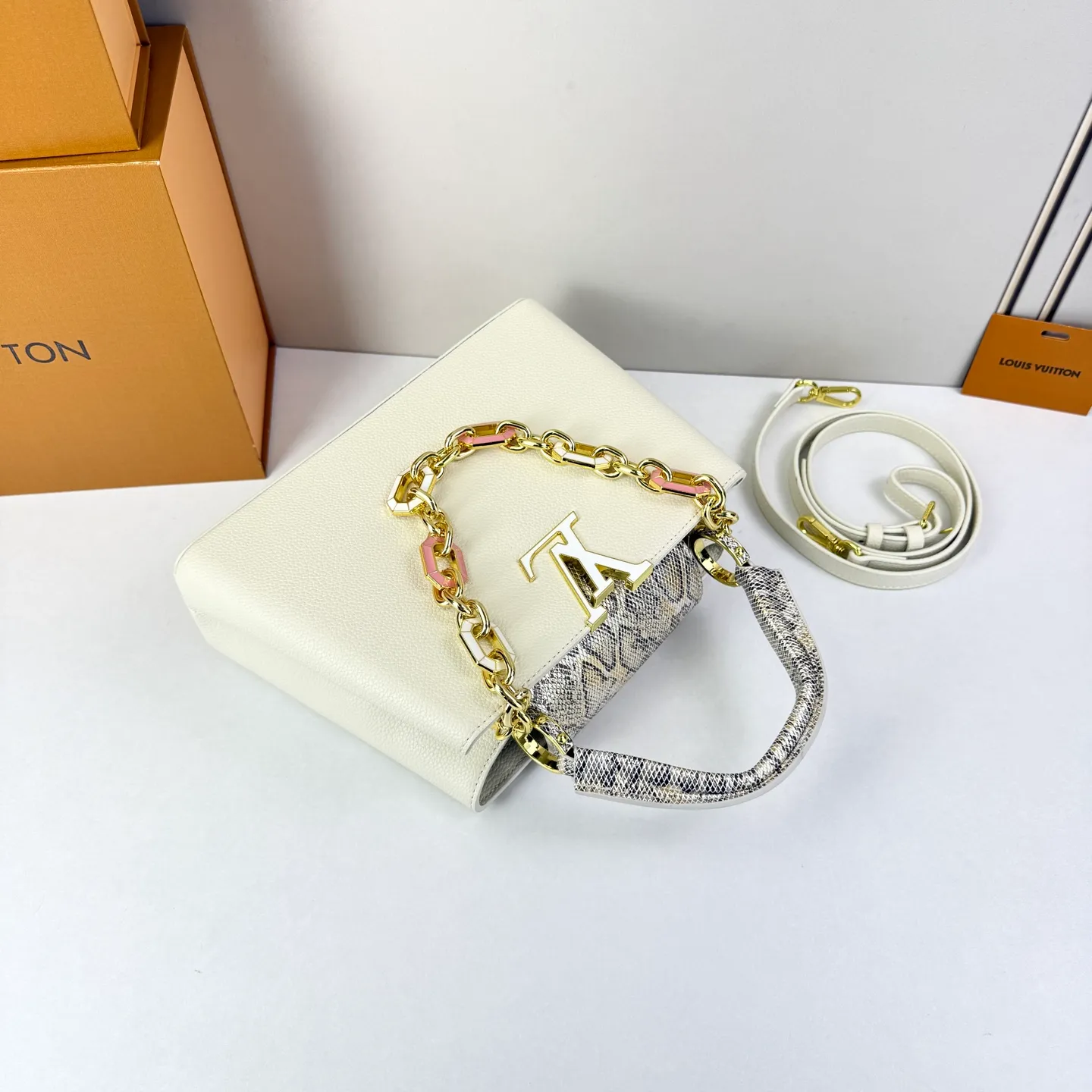 All Categories Official Website "Brand Women's Bags" Women's Bags 💙 LV LV 2026 New Crossbody Shoulder Bag