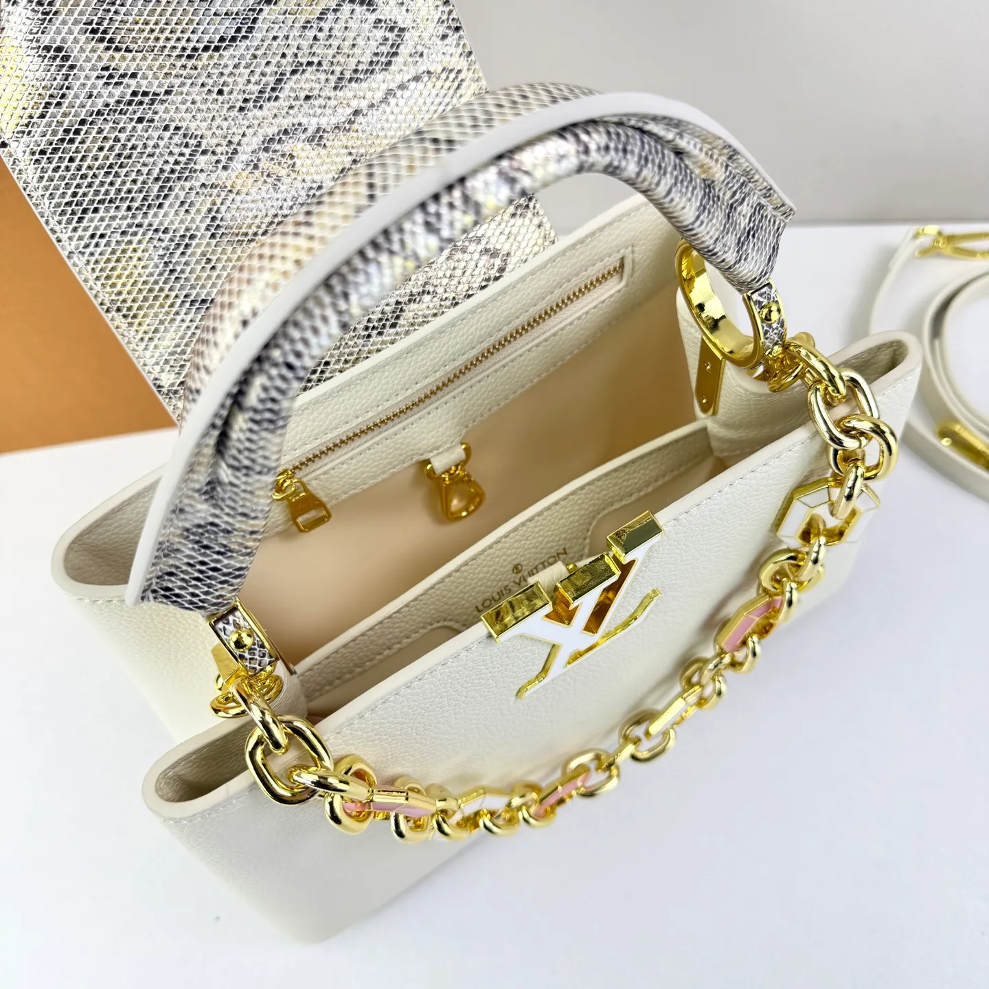 All Categories Official Website "Brand Women's Bags" Women's Bags 💙 LV LV 2026 New Crossbody Shoulder Bag