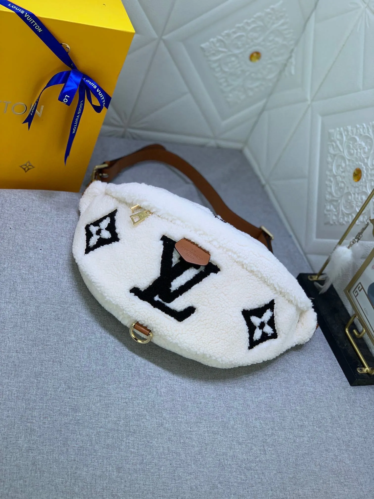 All Categories Official Website "Brand Women's Bags" Women's Bags 💙 LV 2024 New LV Crossbody Bag