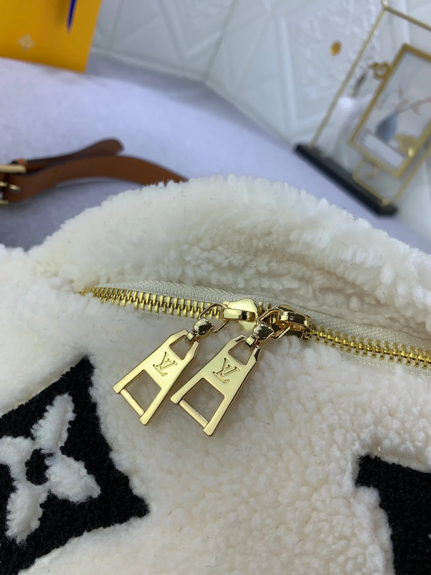 All Categories Official Website "Brand Women's Bags" Women's Bags 💙 LV 2024 New LV Crossbody Bag