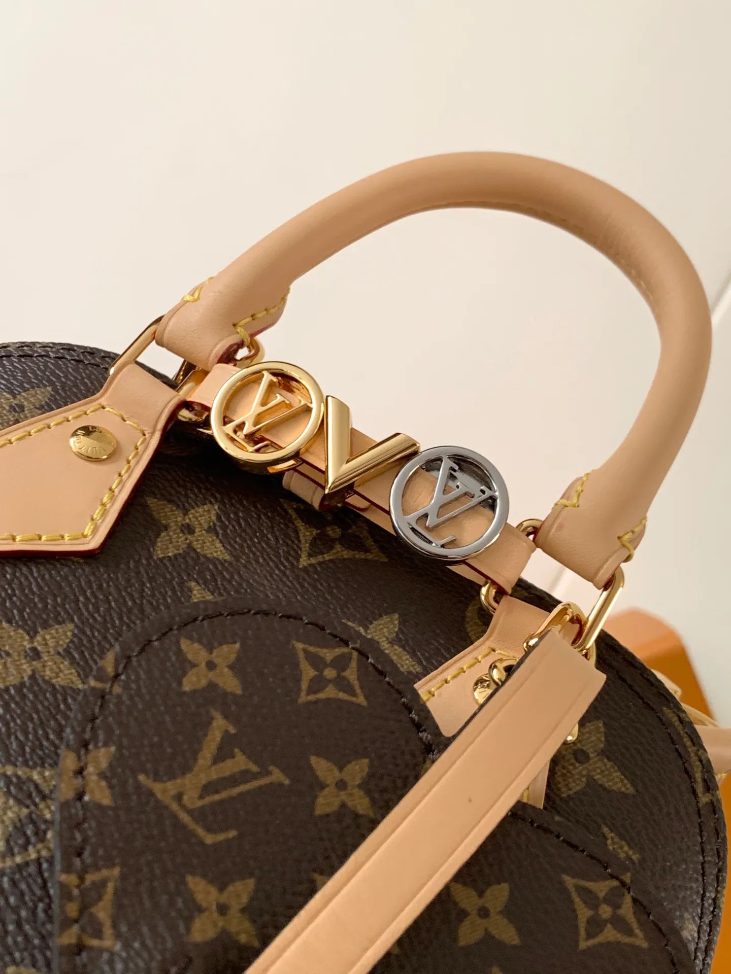 All Categories Official Website "Brand Women's Bags" Women's Bags 💙 LV 2026 New LV Crossbody Bag