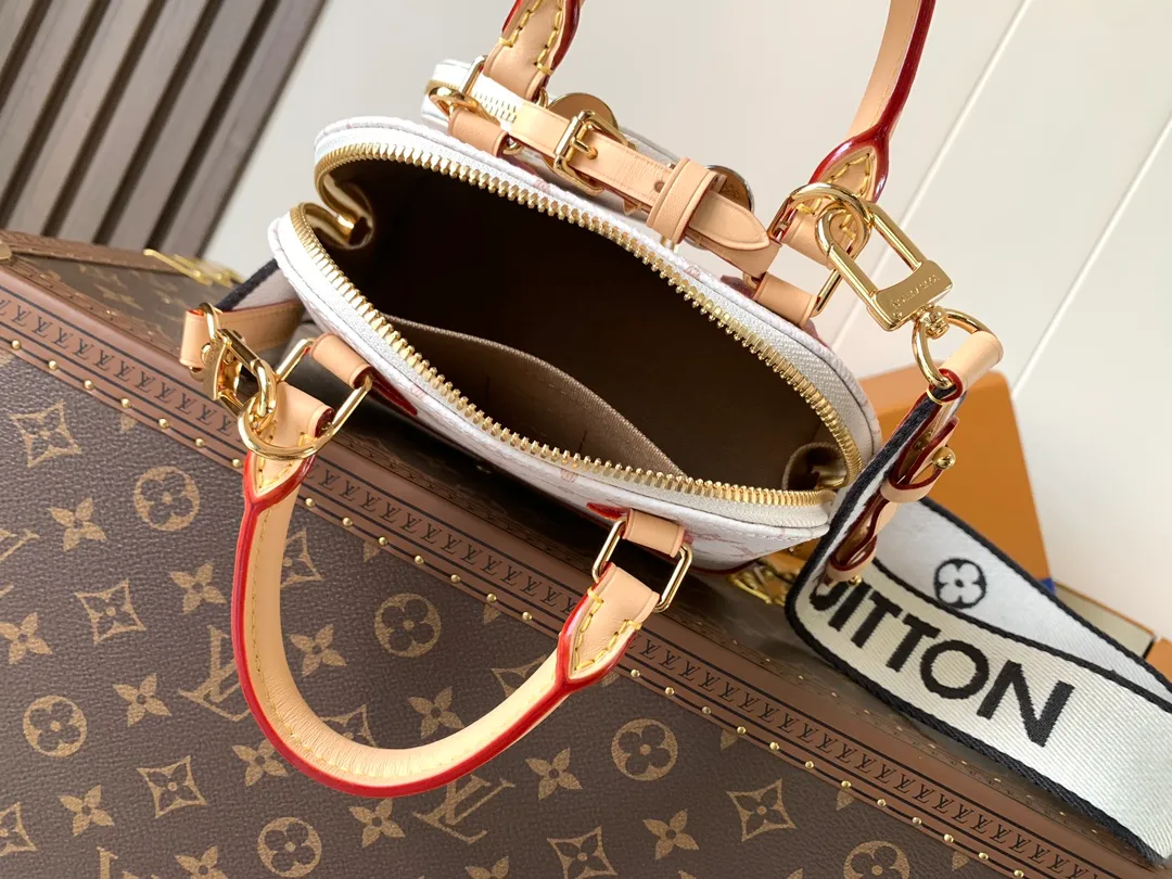 All Categories Official Website "Brand Women's Bags" Women's Bags 💙 LV 2026 New LV Crossbody Bag