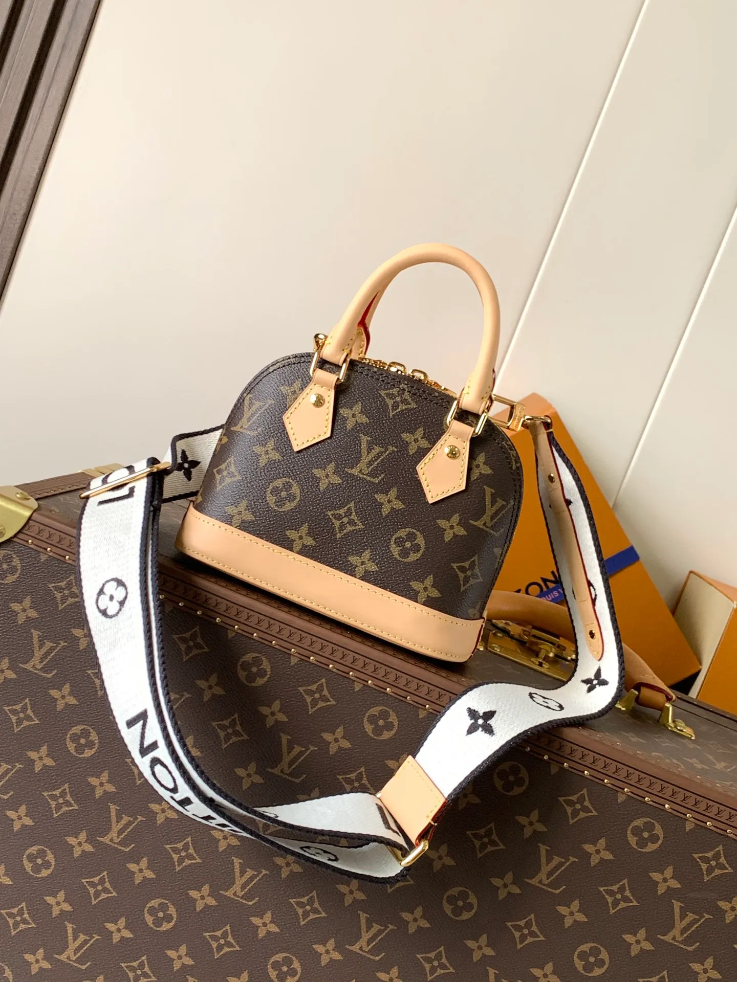 All Categories Official Website "Brand Women's Bags" Women's Bags 💙 LV 2026 New LV Crossbody Bag