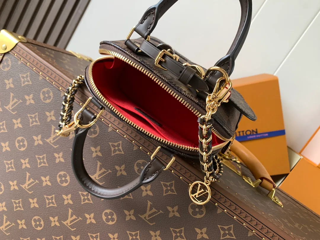 All Categories Official Website "Brand Women's Bags" Women's Bags 💙 LV 2026 New LV Crossbody Bag