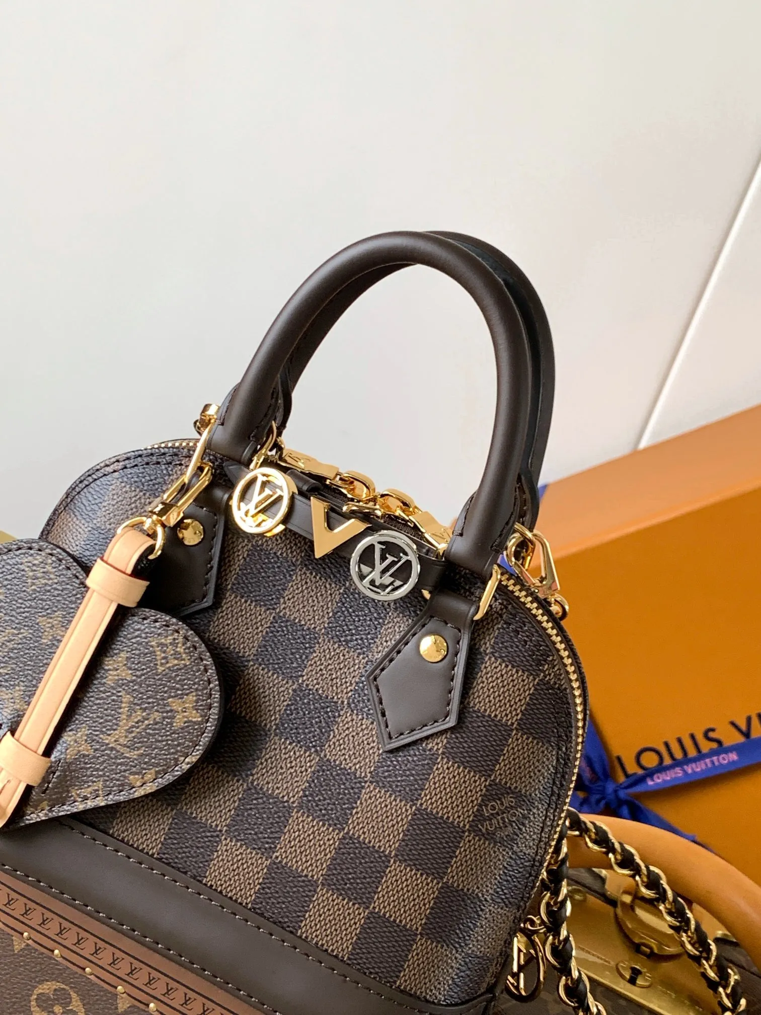 All Categories Official Website "Brand Women's Bags" Women's Bags 💙 LV 2026 New LV Crossbody Bag