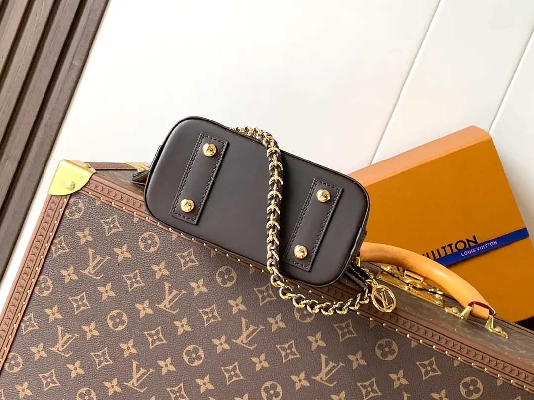 All Categories Official Website "Brand Women's Bags" Women's Bags 💙 LV 2026 New LV Crossbody Bag
