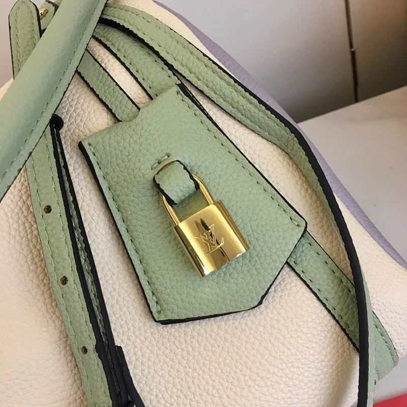 All Categories Official Website "Brand Women's Bags" Women's Bags 💙 LV 2025 New LV Crossbody Bag