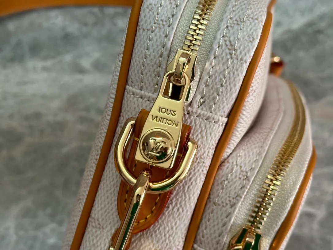 All Categories Official Website "Brand Women's Bags" Women's Bags 💙 LV LV 2026 New Crossbody Shoulder Bag