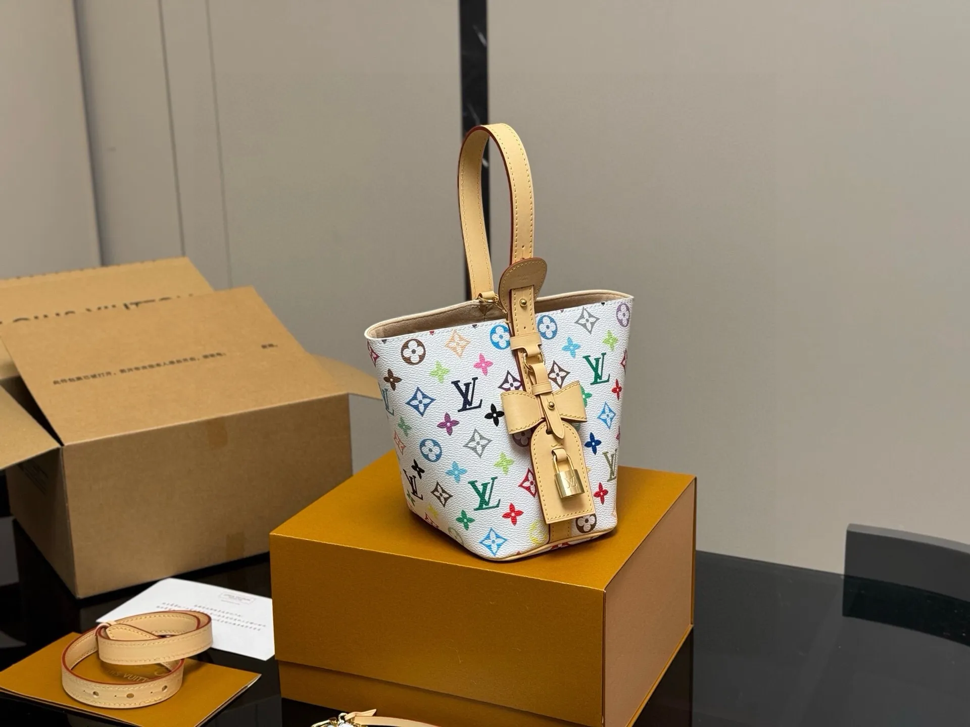 All Categories Official Website "Brand Women's Bags" Women's Bags 💙 LV 2025 New LV Bucket Bag