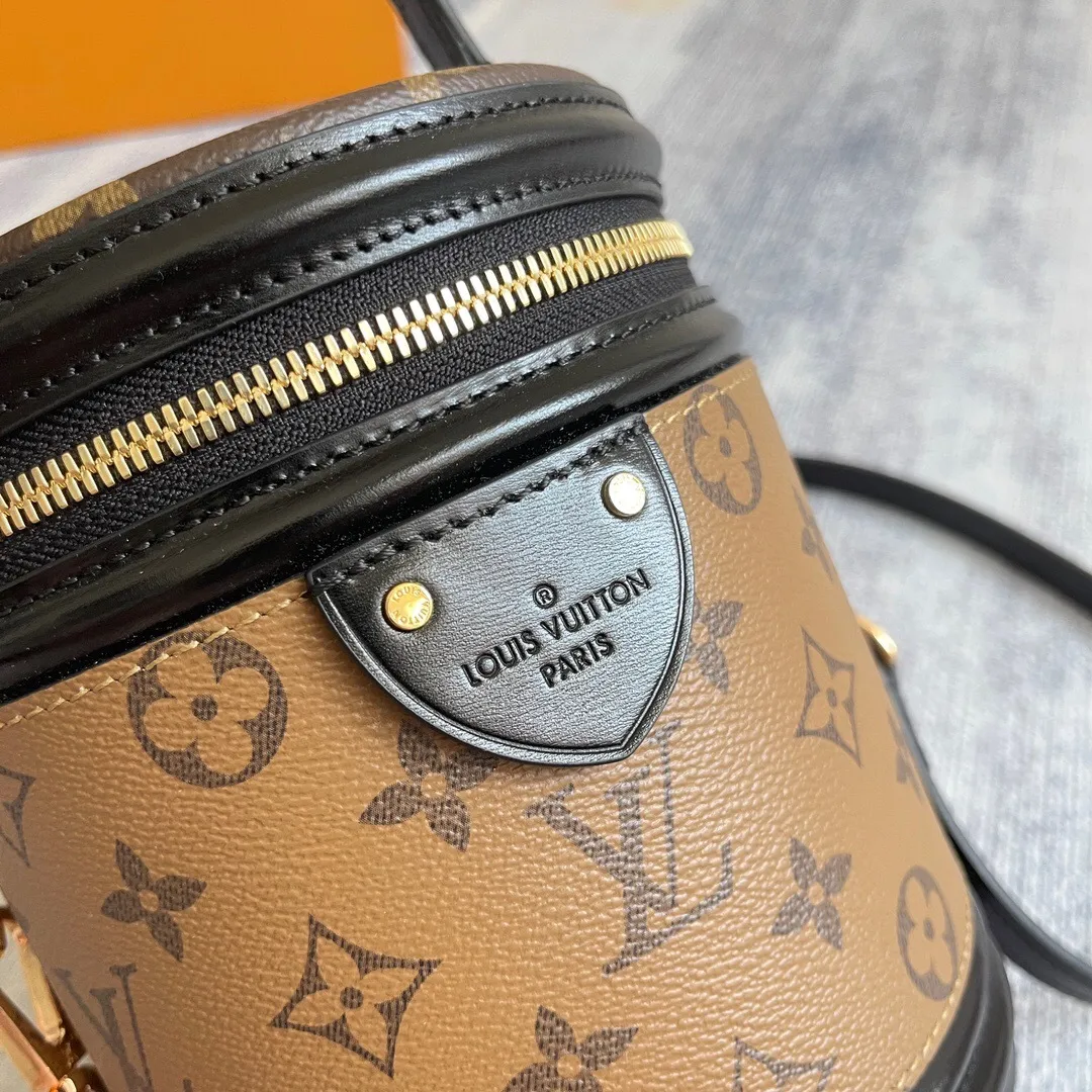 All Categories Official Website "Brand Women's Bags" Women's Bags 💙 LV 2025 New LV Crossbody Bag