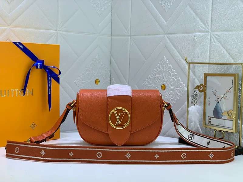 All Categories Official Website "Brand Women's Bags" Women's Bags 💙 LV Pont9 pebbled messenger bag LV PONT 9 SOF, injects an elegant atmosphere with the LV Circle logo derived from the brand archives. Monogram flower clusters are hidden under the flap, and Monogram flowers bloom on the shoulder straps. Medium size 25x17.5