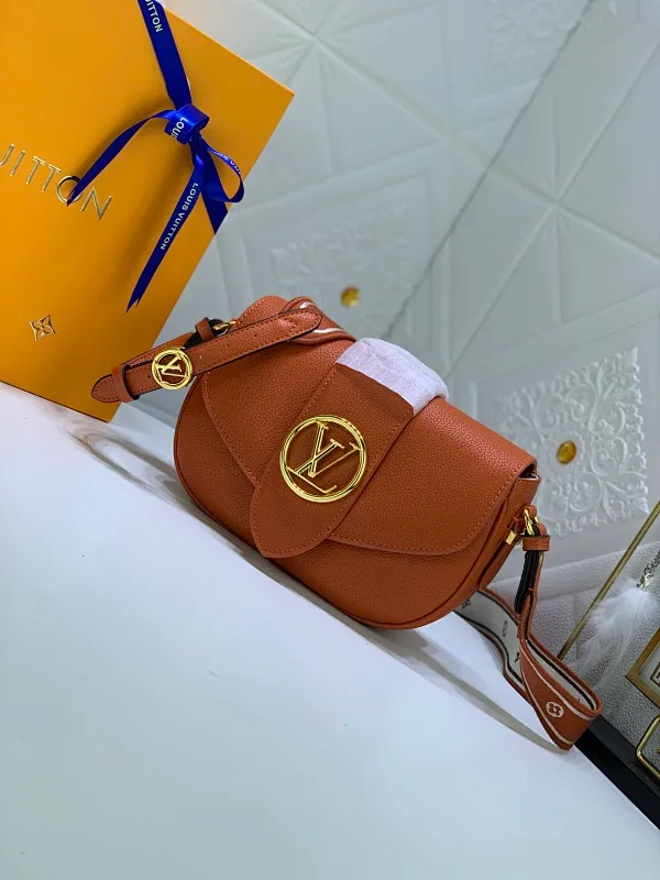 All Categories Official Website "Brand Women's Bags" Women's Bags 💙 LV Pont9 pebbled messenger bag LV PONT 9 SOF, injects an elegant atmosphere with the LV Circle logo derived from the brand archives. Monogram flower clusters are hidden under the flap, and Monogram flowers bloom on the shoulder straps. Medium size 25x17.5