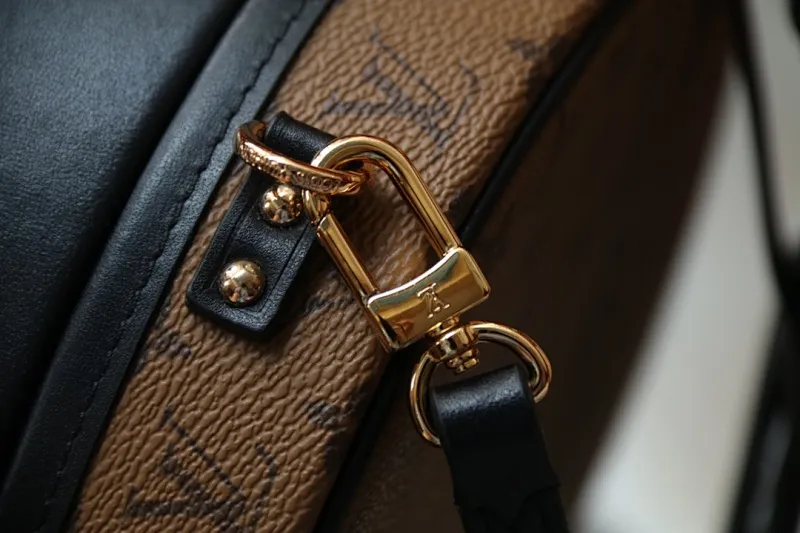 All categories Official website "Brand Women's Bags" Women's Bags 💙 LV replica LV, fine imitation LV bags, LV shoulder bags, 2023 official latest version LV crossbody bag, bag factory, original material, size: 7.5-16.5-7.5CM
