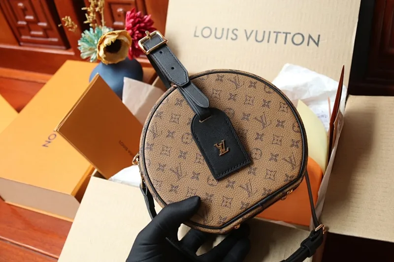 All categories Official website "Brand Women's Bags" Women's Bags 💙 LV replica LV, fine imitation LV bags, LV shoulder bags, 2023 official latest version LV crossbody bag, bag factory, original material, size: 7.5-16.5-7.5CM