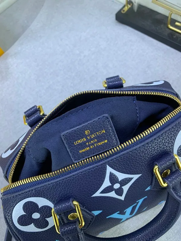 All Categories Official Website "Brand Women's Bags" Women's Bags 💙 LV 2023 New LV Pillow Bag