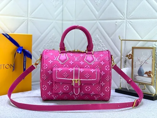 All Categories Official Website "Brand Women's Bags" Women's Bags 💙 LV (new silk screen pillow bag) The compact SPEEDY BANDOULIÈRE 25 handbag reshapes its elegant silhouette, outer pockets and gold buckles. The miniature monogram pattern and leather trim on the canvas evoke the House's historical design codes, as does the rolled leather handle and engraved padlock. an adjustable and