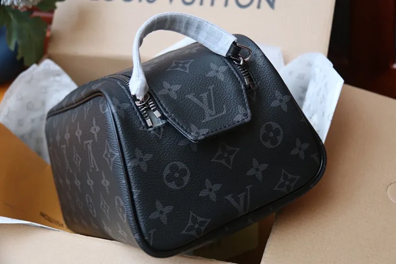 All Categories Official Website "Brand Women's Bags" Women's Bags 💙 LV 2024 New LV Cosmetic Bag