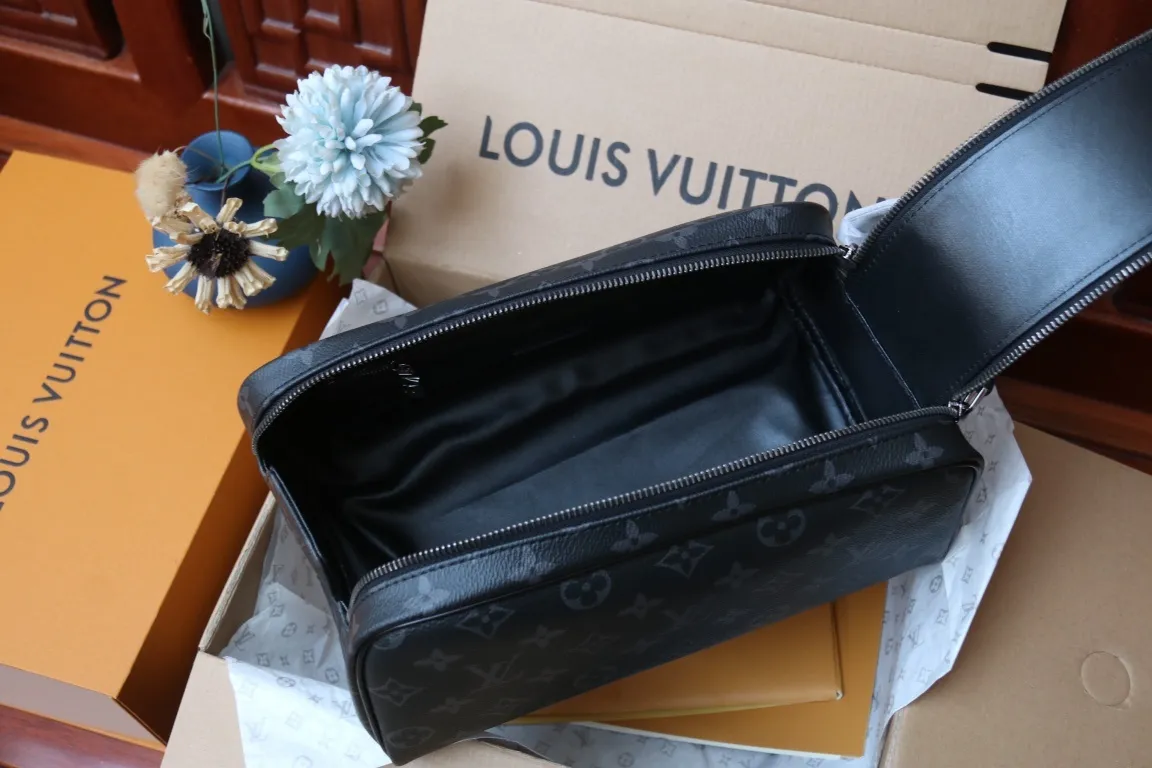 All Categories Official Website "Brand Women's Bags" Women's Bags 💙 LV 2024 New LV Cosmetic Bag