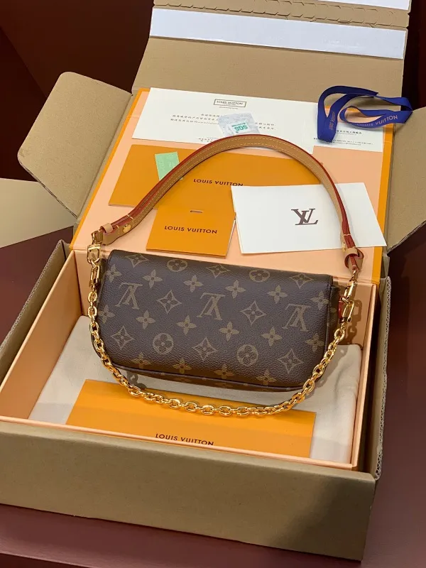 All categories Official website "Brand Women's Bags" Women's Bags 💙 LV 2025 new LV armpit bag