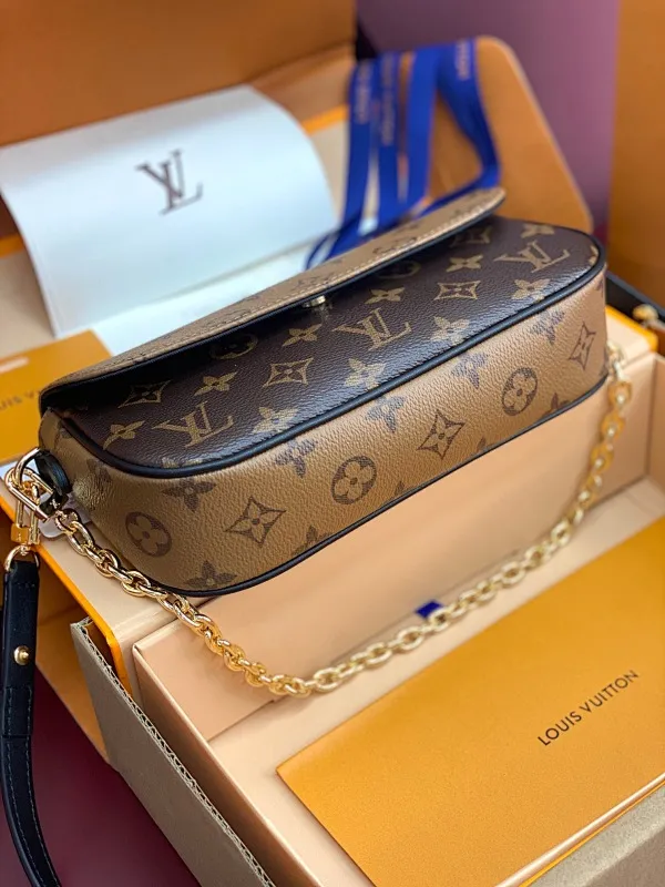 All categories Official website "Brand Women's Bags" Women's Bags 💙 LV 2025 new LV armpit bag