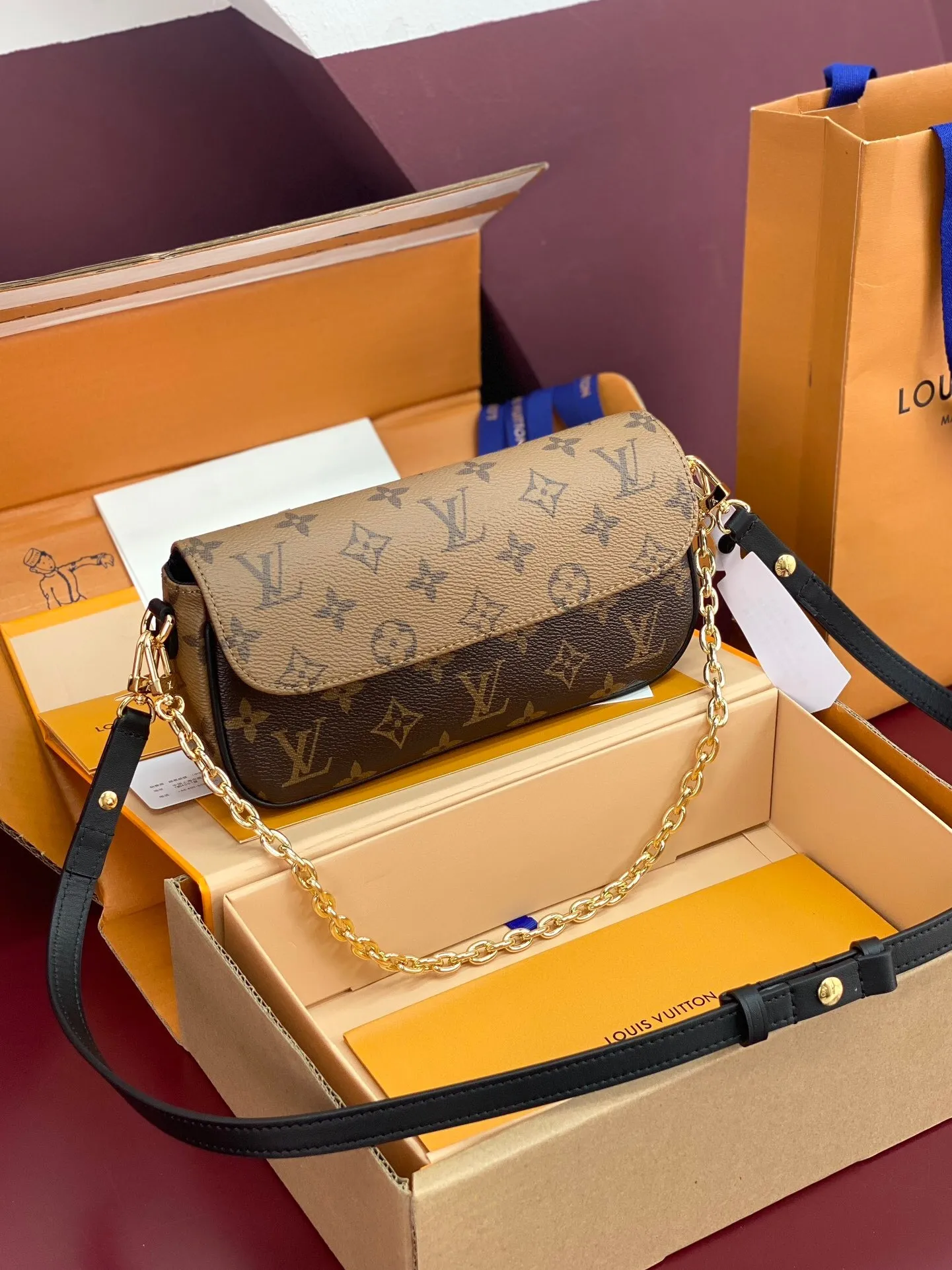 All categories Official website "Brand Women's Bags" Women's Bags 💙 LV 2025 new LV armpit bag