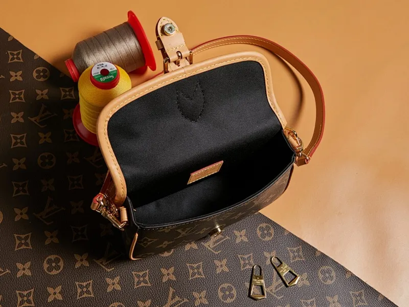 All Categories Official Website "Brand Women's Bags" Women's Bags 💙 LV 2024 New LV Crossbody Bag