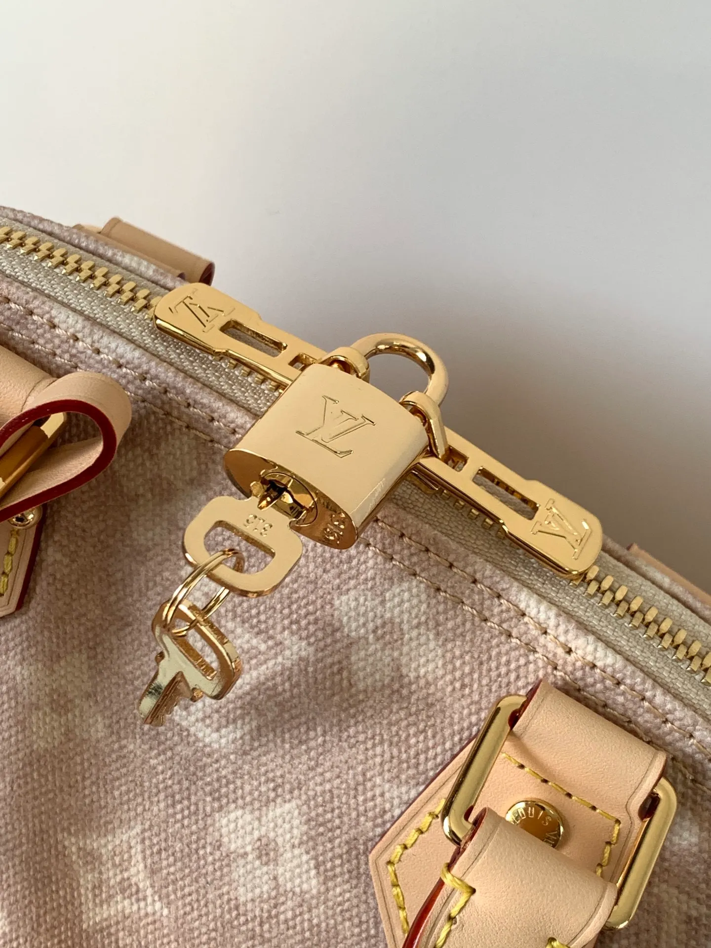 All Categories Official Website "Brand Women's Bags" Women's Bags 💙 LV 2025 New LV Crossbody Bag
