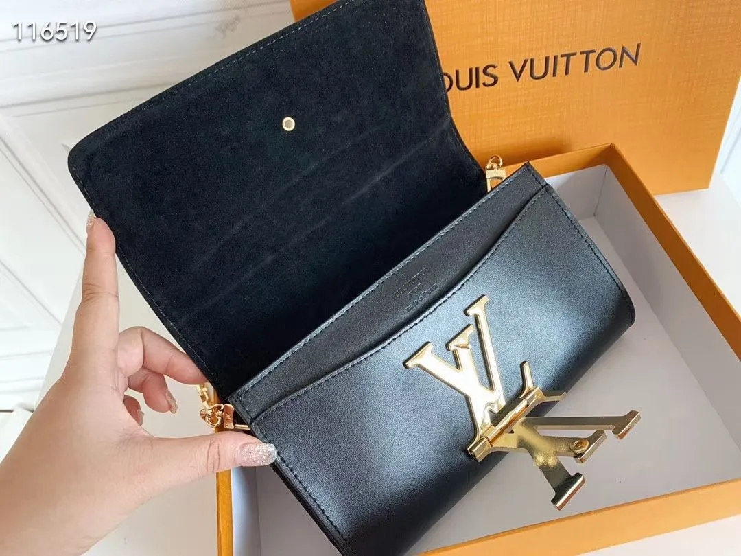 All categories Official website "Brand Women's Bags" Women's Bags 💙 LV 2022 Official New LV Crossbody Bag Wholesale 5800700 High Quality Specifications: 23-15-5 CM
