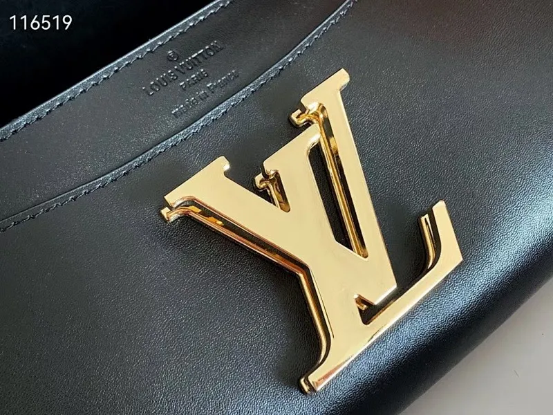 All categories Official website "Brand Women's Bags" Women's Bags 💙 LV 2022 Official New LV Crossbody Bag Wholesale 5800700 High Quality Specifications: 23-15-5 CM