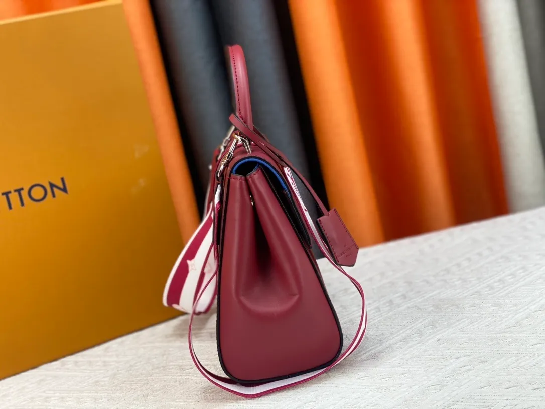 All Categories Official Website "Brand Women's Bags" Women's Bags 💙 LV 2023 New LV Crossbody Bag