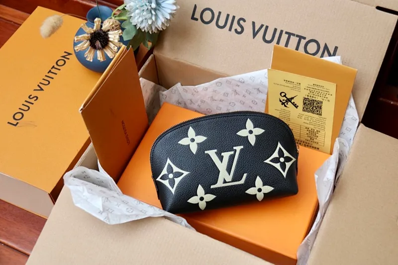 All Categories Official Website "Brand Women's Bags" Women's Bags 💙 LV 2024 New LV Cosmetic Bag
